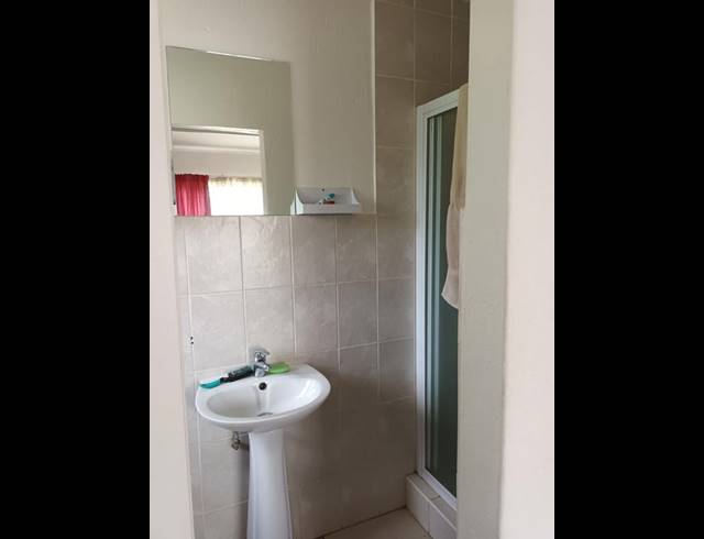 2 BEDROOM PROPERTY TO RENT IN BRENTWOOD